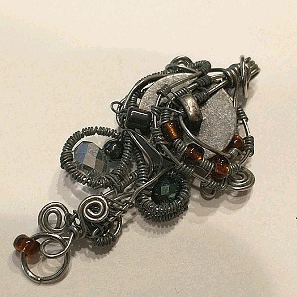 🇨🇦 Beautiful Wire Wrapped Pendant - Picture 2 of 3